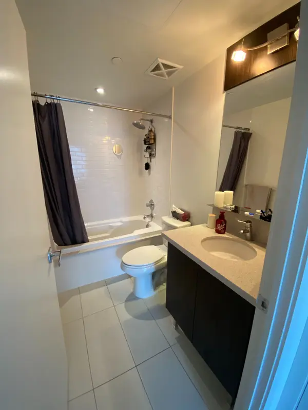 21 Widmer ST #2509, Toronto C01, ON M5V 2E8
