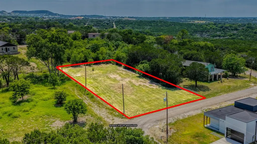 3504 Sleepy Water Road, Granbury, TX 76048