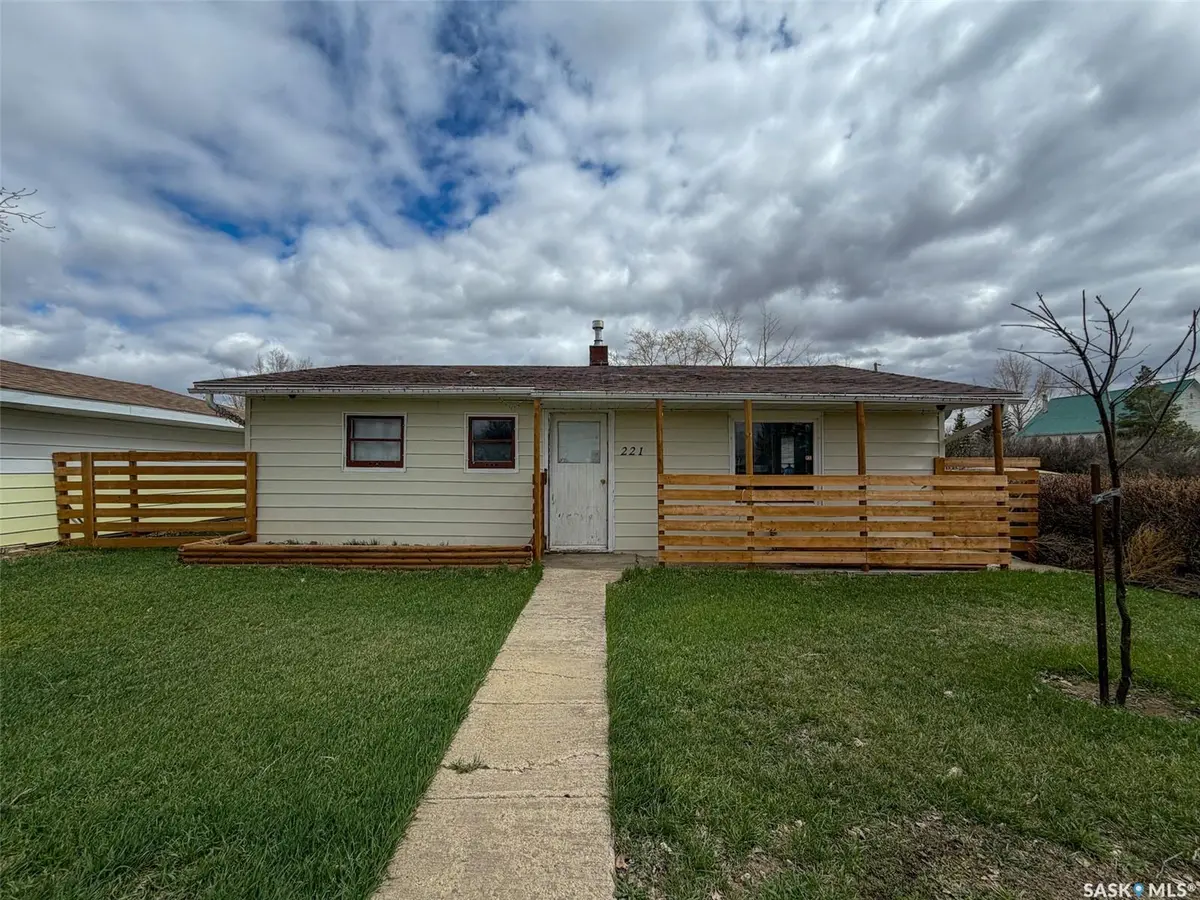 221 Plume STREET, Lancer, SK S0N 1G0