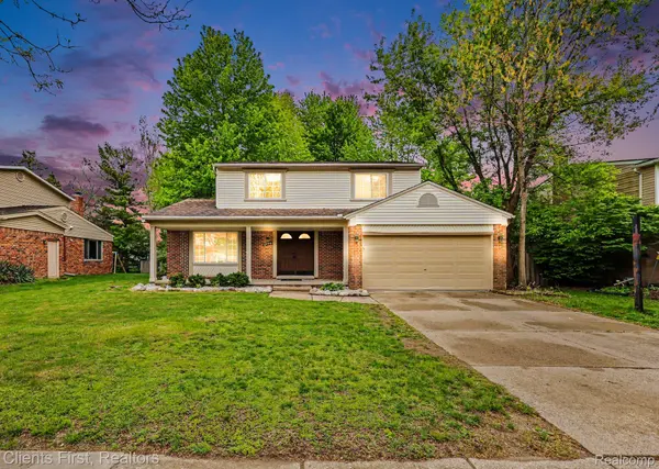 3776 Highland DR, Troy, MI 48083