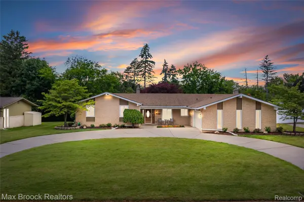 25551 KILREIGH DR, Farmington Hills, MI 48336