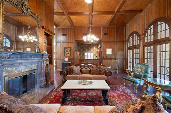 2 Nobhill Drive,  Greenville,  TX 75402