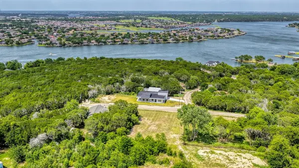 3504 Sleepy Water Road, Granbury, TX 76048