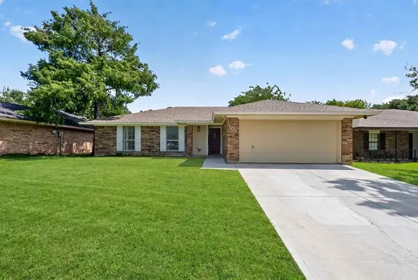 401 Myrtle Drive, Arlington, TX 76018
