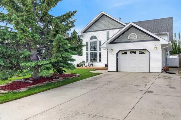 35 Pine PL,  Crossfield,  AB T0M 0S0
