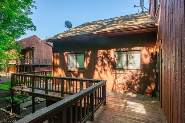 14 Stonehill Dr #6, Vernon Twp., NJ 07462