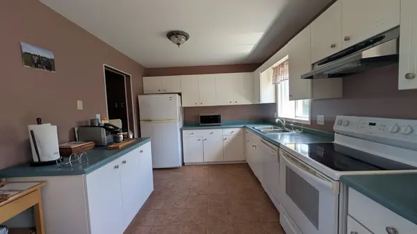 38 Windle Village CRES, Thorold, ON L2V 4Z6