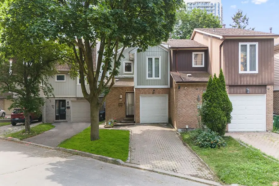 15 Clematis RD, Toronto C15, ON M2J 4X1