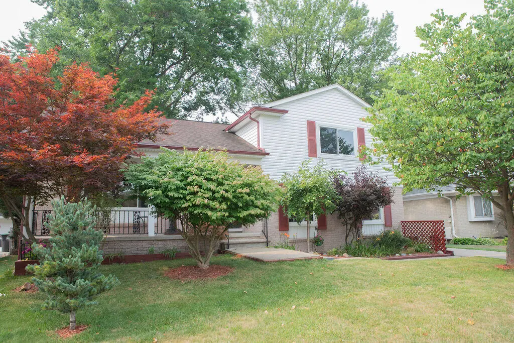 26177 Kinyon ST, Taylor, MI No