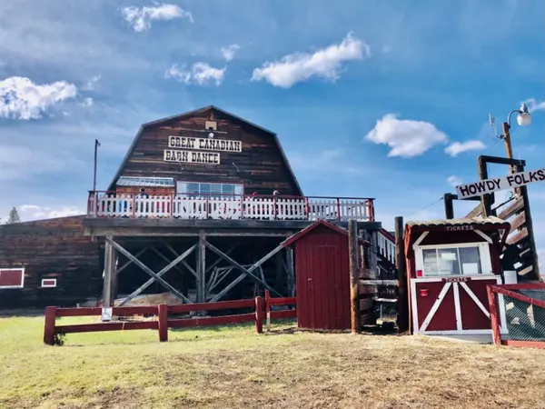45056 Range Road 275, Hill Spring, AB T0K 1E0