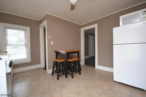 18 Washington St #2, Newton Town, NJ 07860