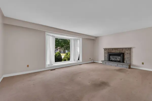 277 Cook ST, Barrie, ON L4M 4H7