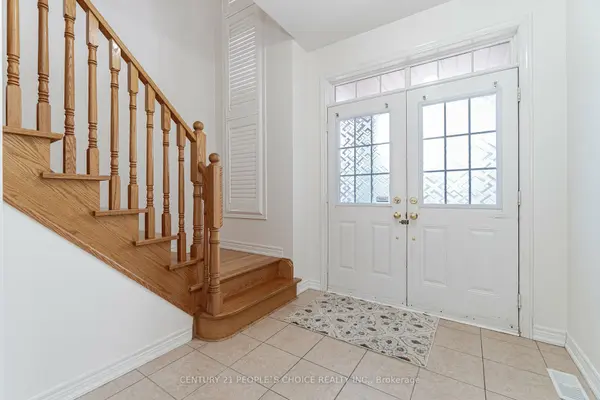 7 Toddville RD, Brampton, ON L6P 3J2