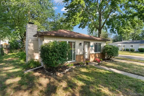 27741 Barrington ST, Madison Heights, MI 48071