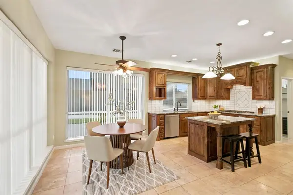 905 Silverthorne Trail, Highland Village, TX 75077