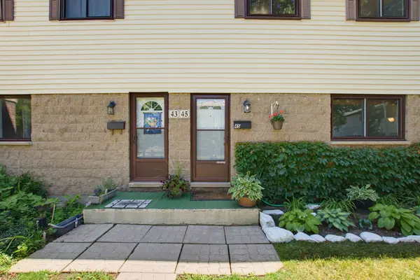 825 DUNDALK DR #45, London South, ON N6C 3V6