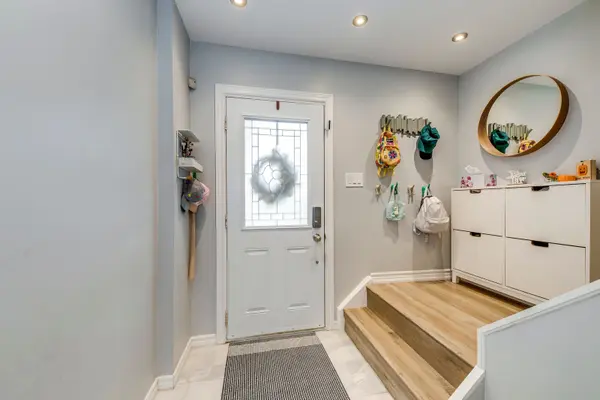 132 Ashton CRES, Brampton, ON L6S 3J9