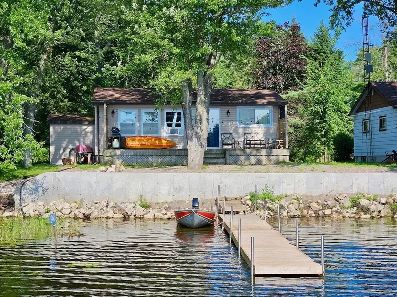 111 Hughes LN, Tweed, ON K0K 3J0