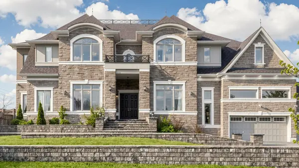 2 Sam Davis CT, Whitchurch-stouffville, ON L4A 4R4