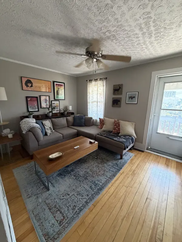 315 Parkdale AVE #B, West Centre Town, ON K1Y 1G5