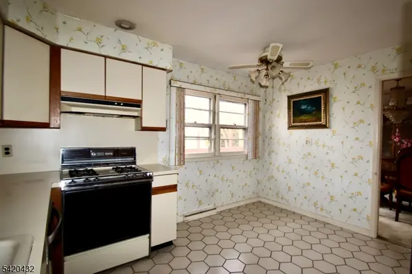 5-22 Dorothy St, Fair Lawn Boro, NJ 07410