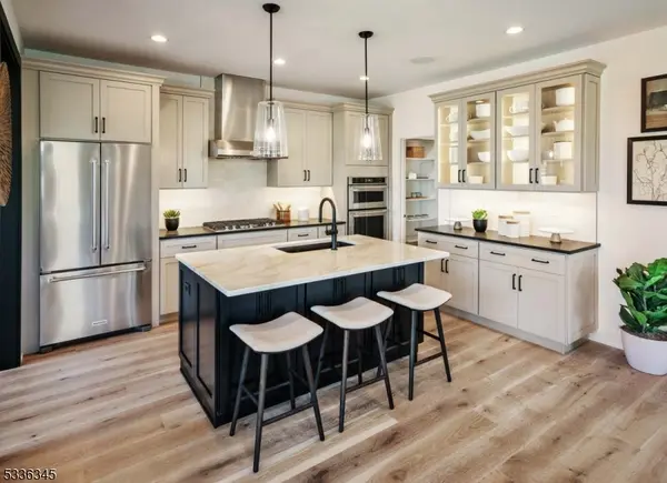 61 Rasboro Rd, Randolph Twp., NJ 07869
