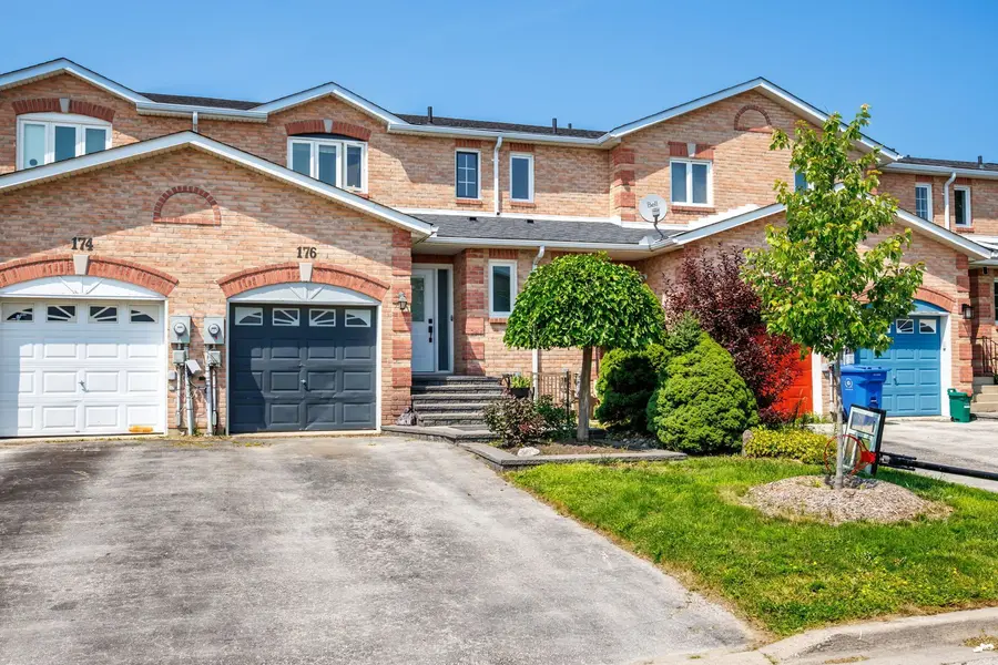 176 Fairwood DR, Georgina, ON L4P 3Y3
