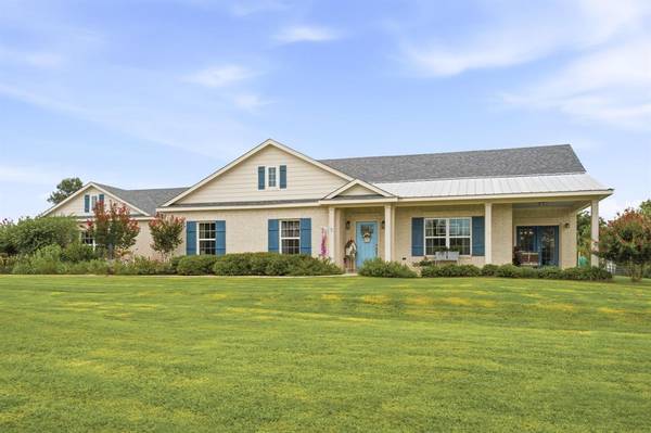 131 Whispering Winds Drive, Gunter, TX 75058