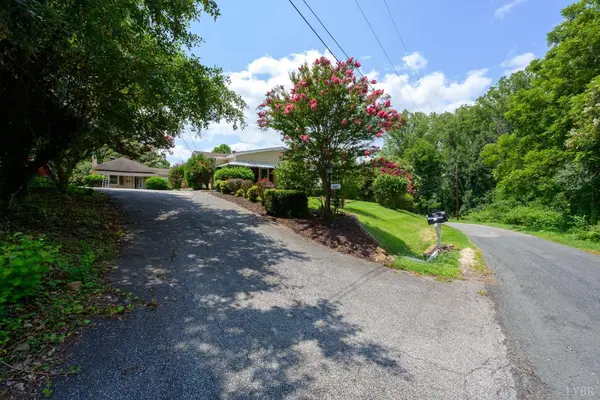 167 Martins LN, Madison Heights, VA 24572
