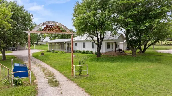 11755 West FM 8, Stephenville, TX 76401