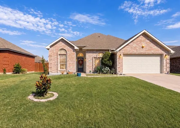 8005 Park Lane, Rowlett, TX 75089
