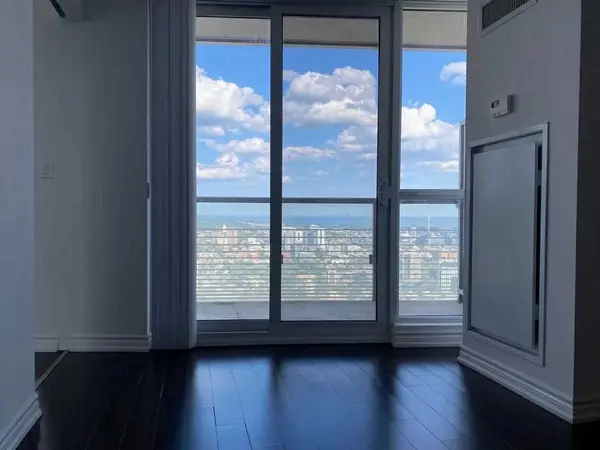 386 Yonge ST #4504, Toronto C01, ON M5B 0A5