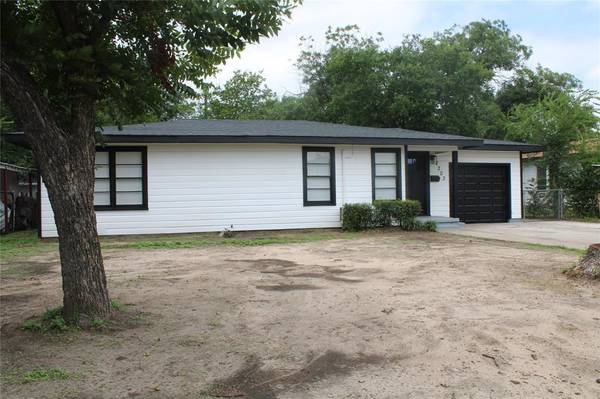 2203 SOUTHSIDE DR, Brownwood, TX 76801