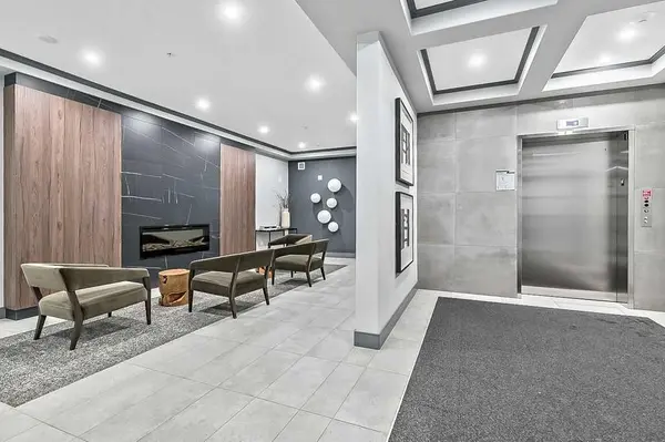 8355 19 AVE SW #302, Calgary, AB T3H 6G3
