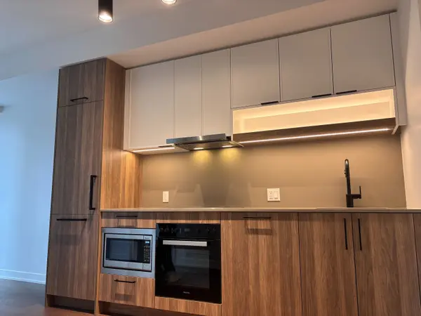 91 Montclair AVE #1503, Toronto C03, ON M5P 0B1