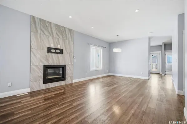 219 ELLS CRESCENT, Saskatoon, SK S7L 6J4