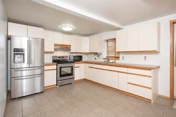 127 Court St S, Thunder Bay, ON P7B 2X5