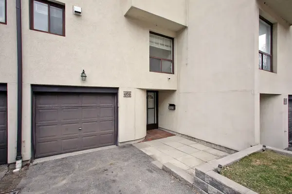 24 Reid DR #6, Mississauga, ON L5M 2A6