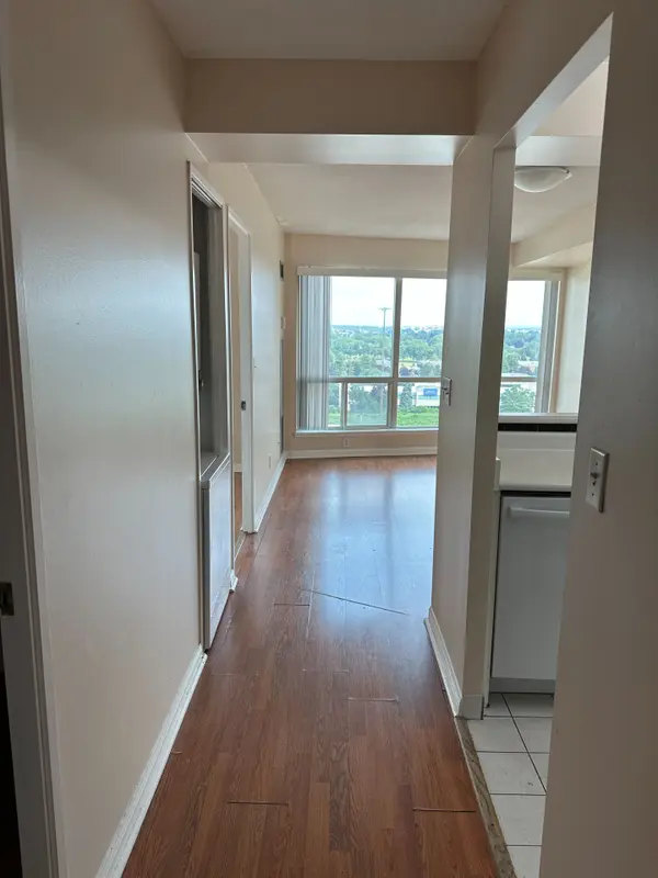 18 Lee Centre DR #1113, Toronto E09, ON M1H 3H5