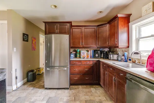 52 North Park ST, Belleville, ON K8P 2Y5