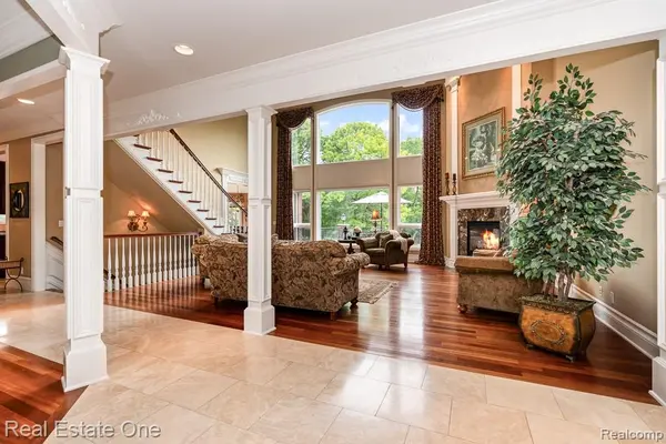 2737 Pebble Beach DR, Oakland Charter Township, MI 48363