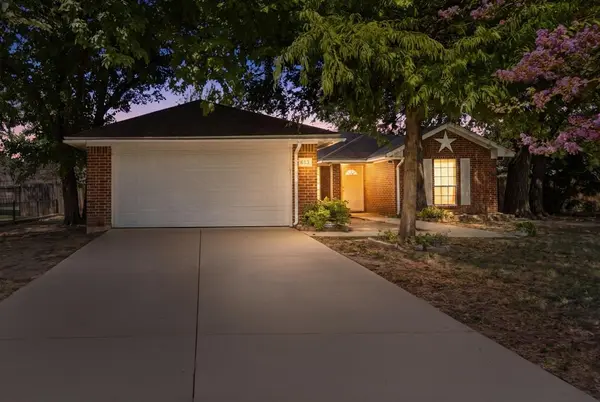 613 N Avenue D, Springtown, TX 76082