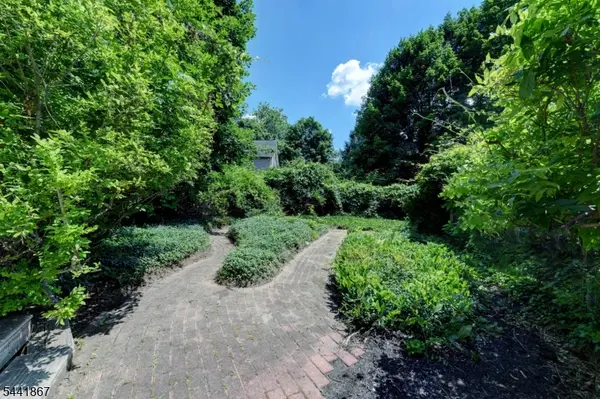 1 Welch Rd, Ringwood Boro, NJ 07456