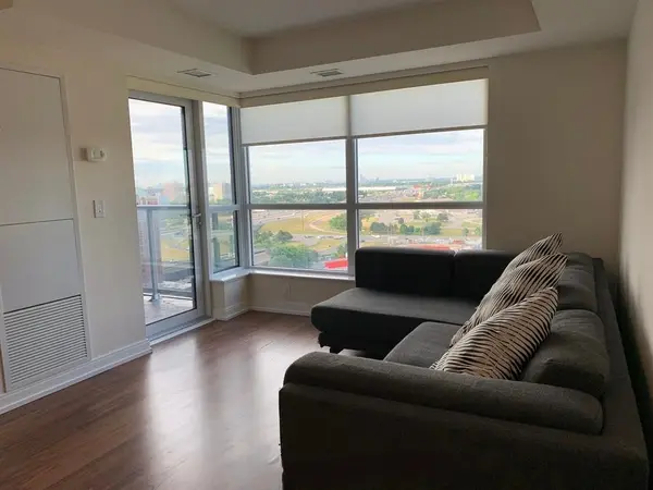 151 Village Green SQ #1806, Toronto E07, ON M1S 0K5