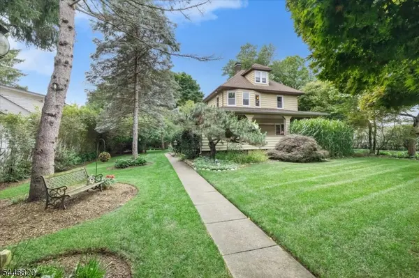71 Cherry Ln, Ramsey Boro, NJ 07446