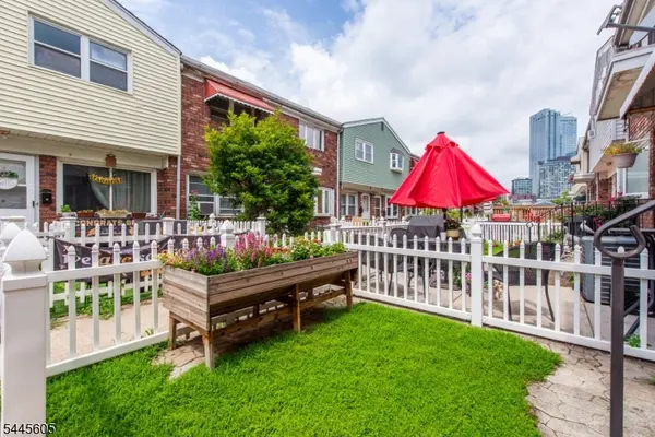 34 Waldo Ave #13, Jersey City, NJ 07306
