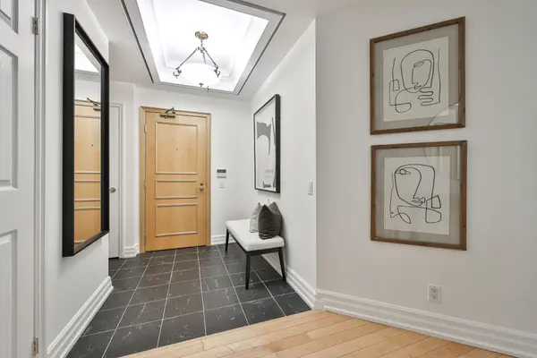 38 Avenue RD #305, Toronto C02, ON M5R 2G2