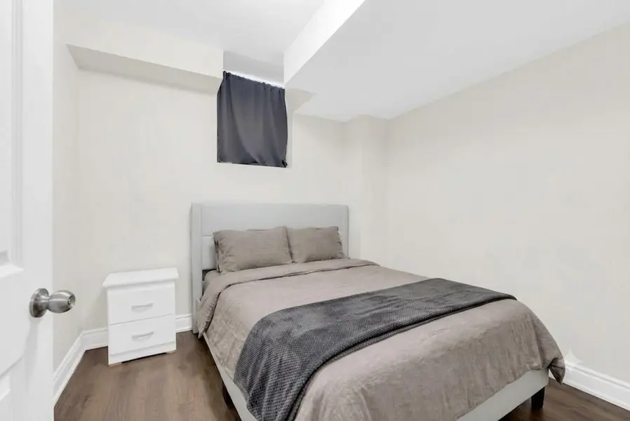 57 Forbes TER, Milton, ON L9T 3X8