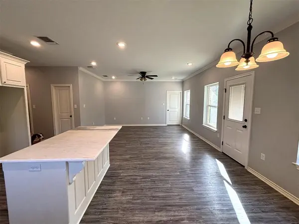 196 Twisted Oaks Drive, Rusk, TX 75785