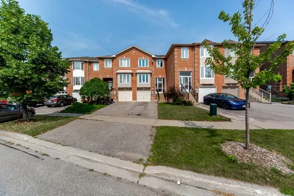 20 Twigg DR, Ajax, ON L1Z 1G4